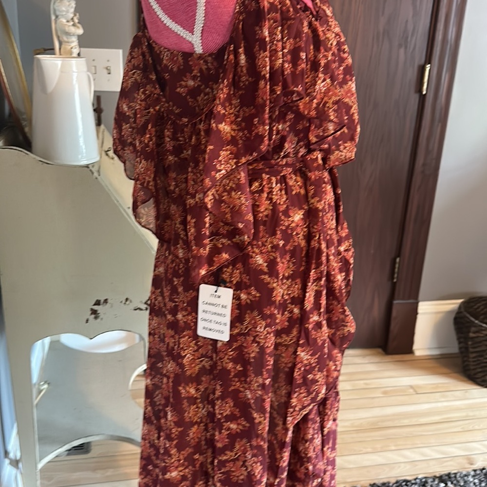 Maxi dress NWT - Picture 2 of 4